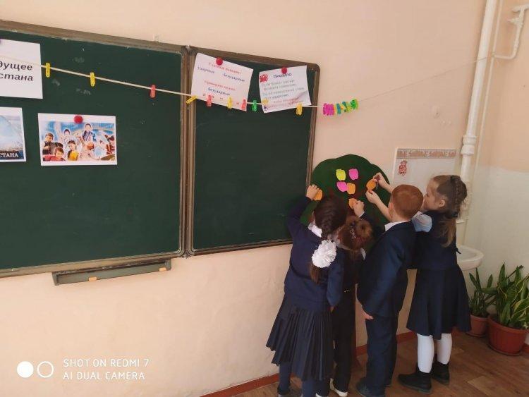 25 октября 2019 году прошел единый классный час "Отбасы-тәрбие басы, мектеп - тәрбие жаршысы