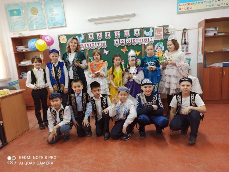 "Наурыз-жыл басы" атты сынып сағаттар өтті.