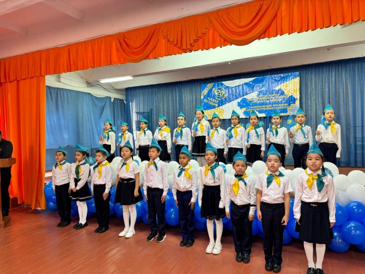 Республика күніне орай патриоттық әндер байқауы.