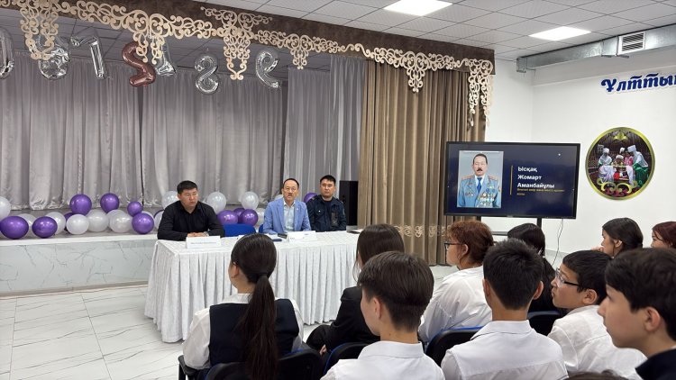 Заң және тәртіп айлығы бойынша тәлімгерлік кездесу